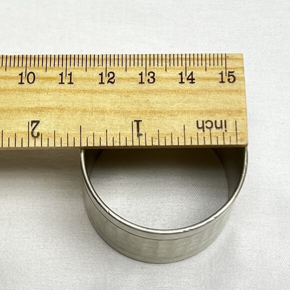 Vintage Selangor Pewter Napkin Rings Set of 4 Hammered Silver Tone 46104 - Picture 7 of 7